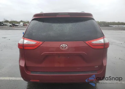 2016 Toyota Sienna Le z USA, uszkodzony, nr VIN 5TDKK3DC2GS693055